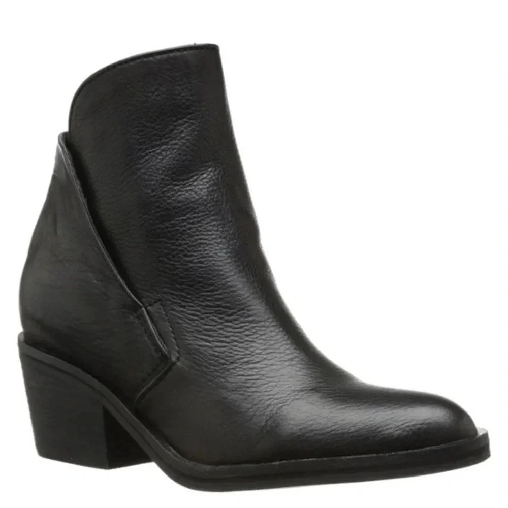 Dolce Vita Teague leather booties size 7